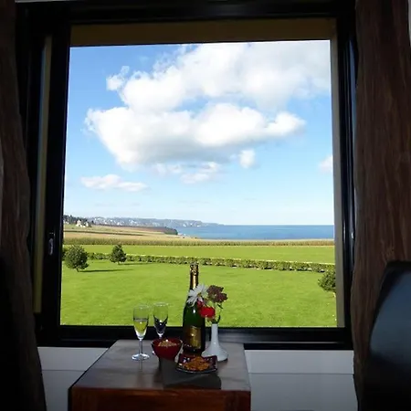 Les Falaises Panzió 3*